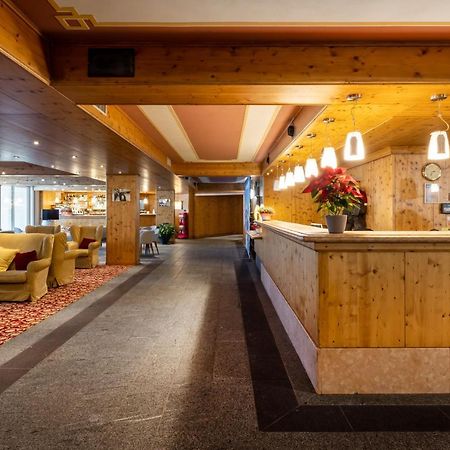 Hotel Piandineve Passo del Tonale Eksteriør bilde