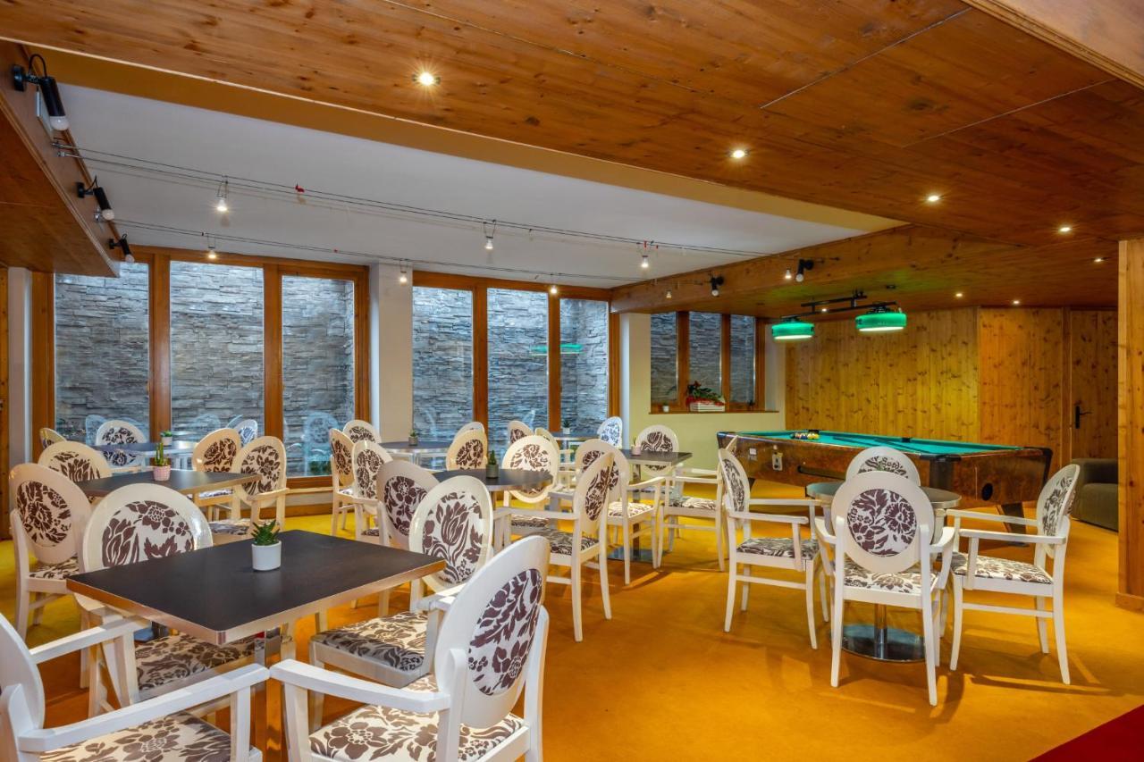 Hotel Piandineve Passo del Tonale Eksteriør bilde