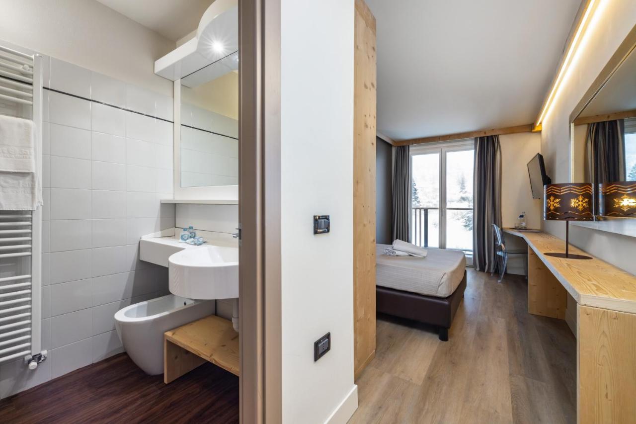 Hotel Piandineve Passo del Tonale Eksteriør bilde