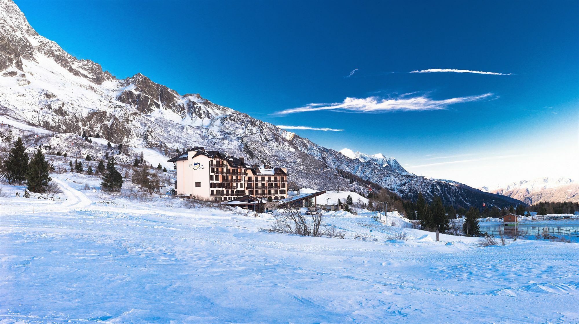 Hotel Piandineve Passo del Tonale Eksteriør bilde