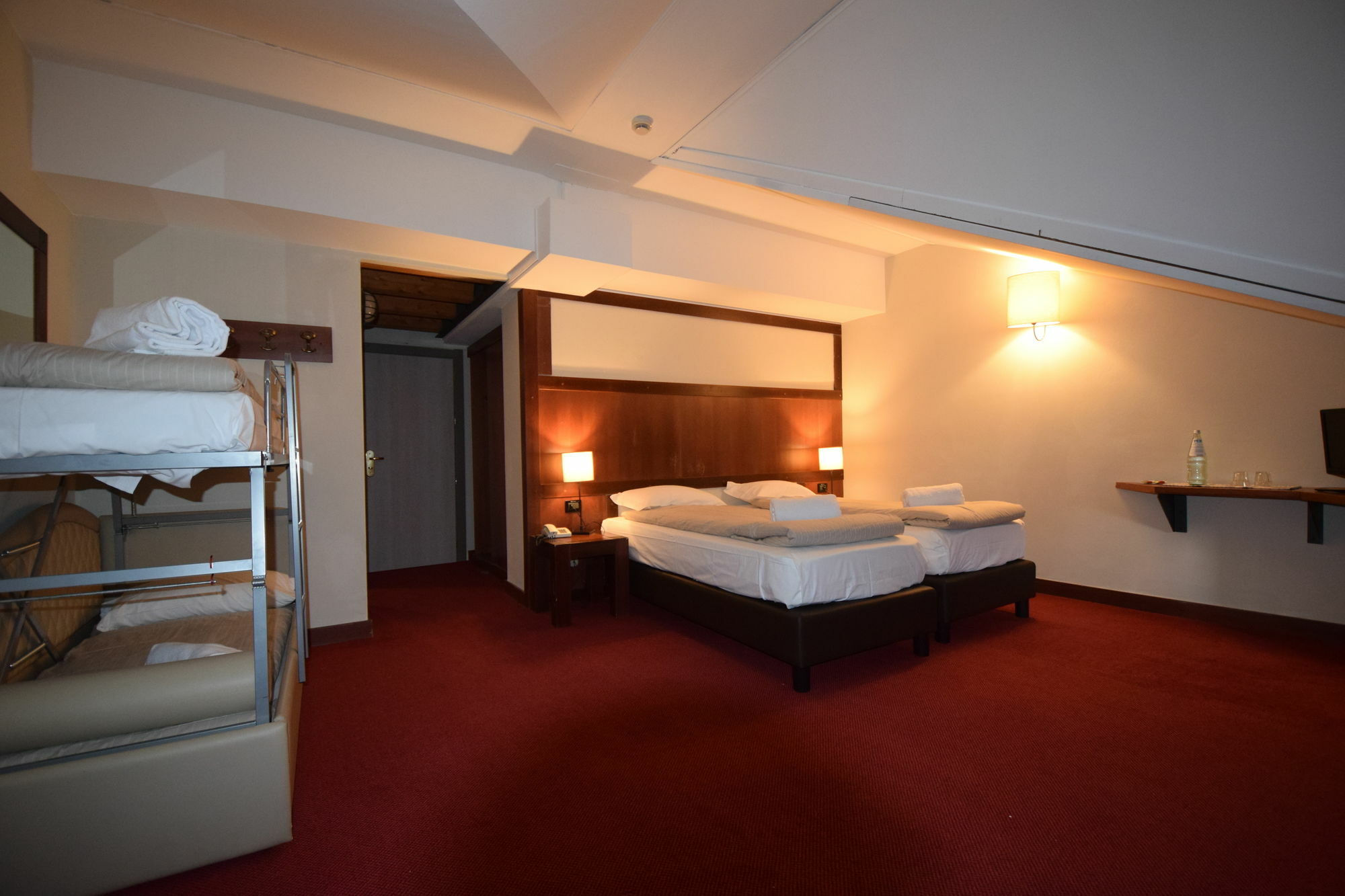 Hotel Piandineve Passo del Tonale Eksteriør bilde